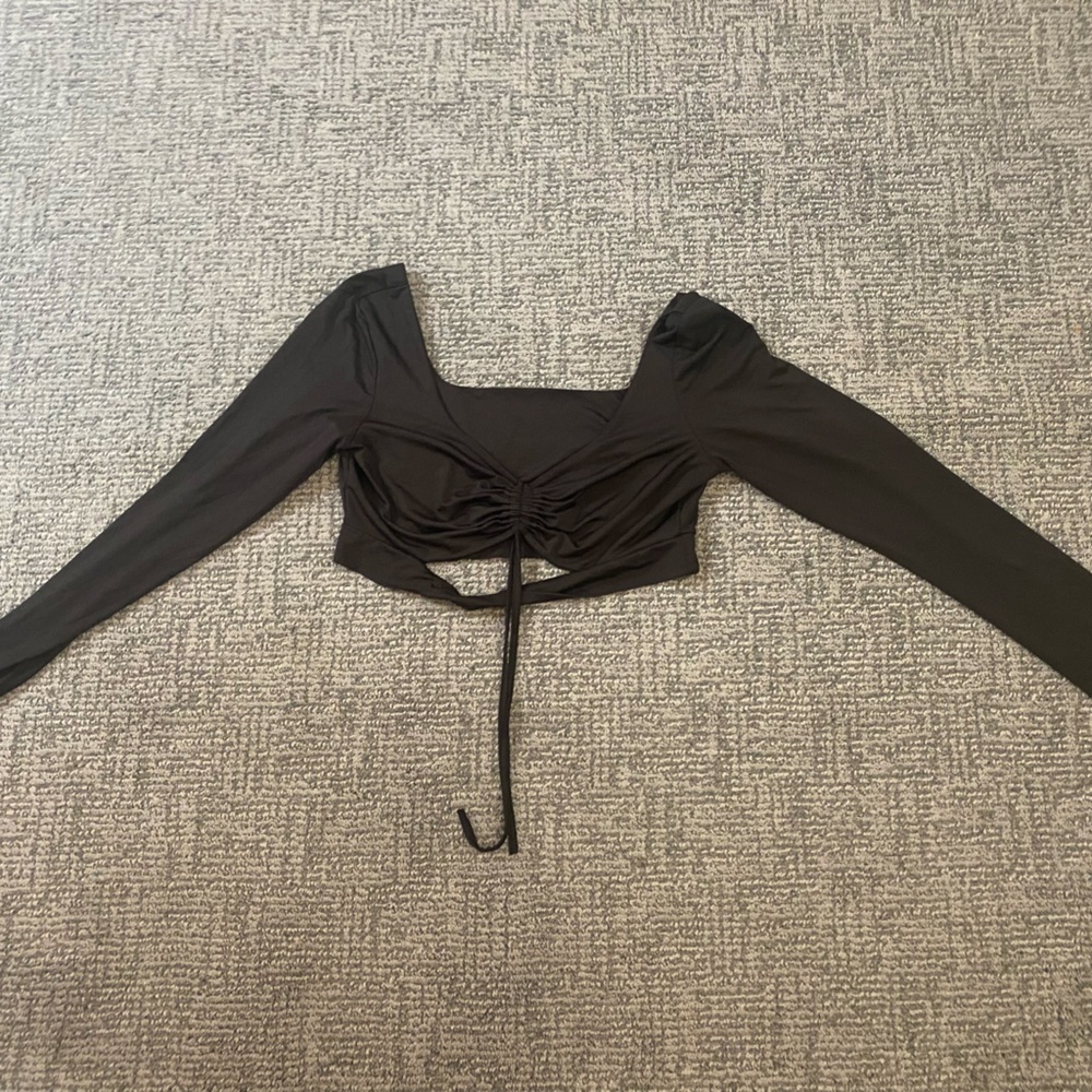 Long Sleeve Cutout Crop Top